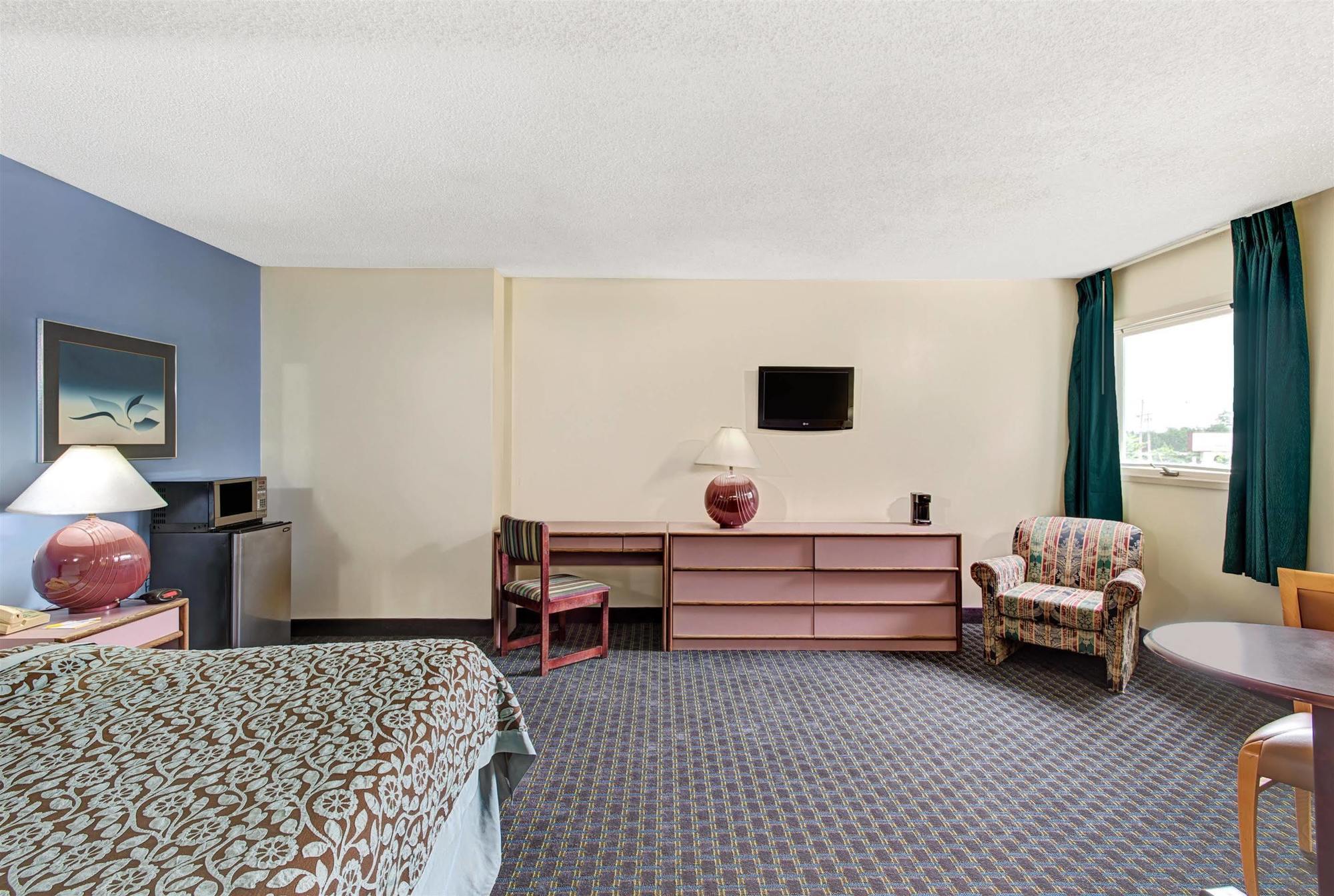 Days Inn By Wyndham Shrewsbury Worcester Eksteriør billede